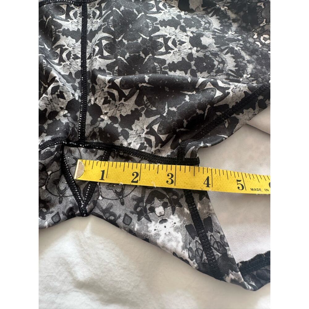 Prana Black Bike Shorts with Floral Side Panels, size XL - Picture 5 of 9